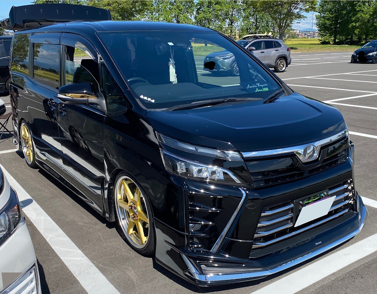 プリウスα G'sの郡山MT・オフ会・80ノア・80ヴォクシー・エスクァイアに関するカスタム事例の投稿画像17枚目