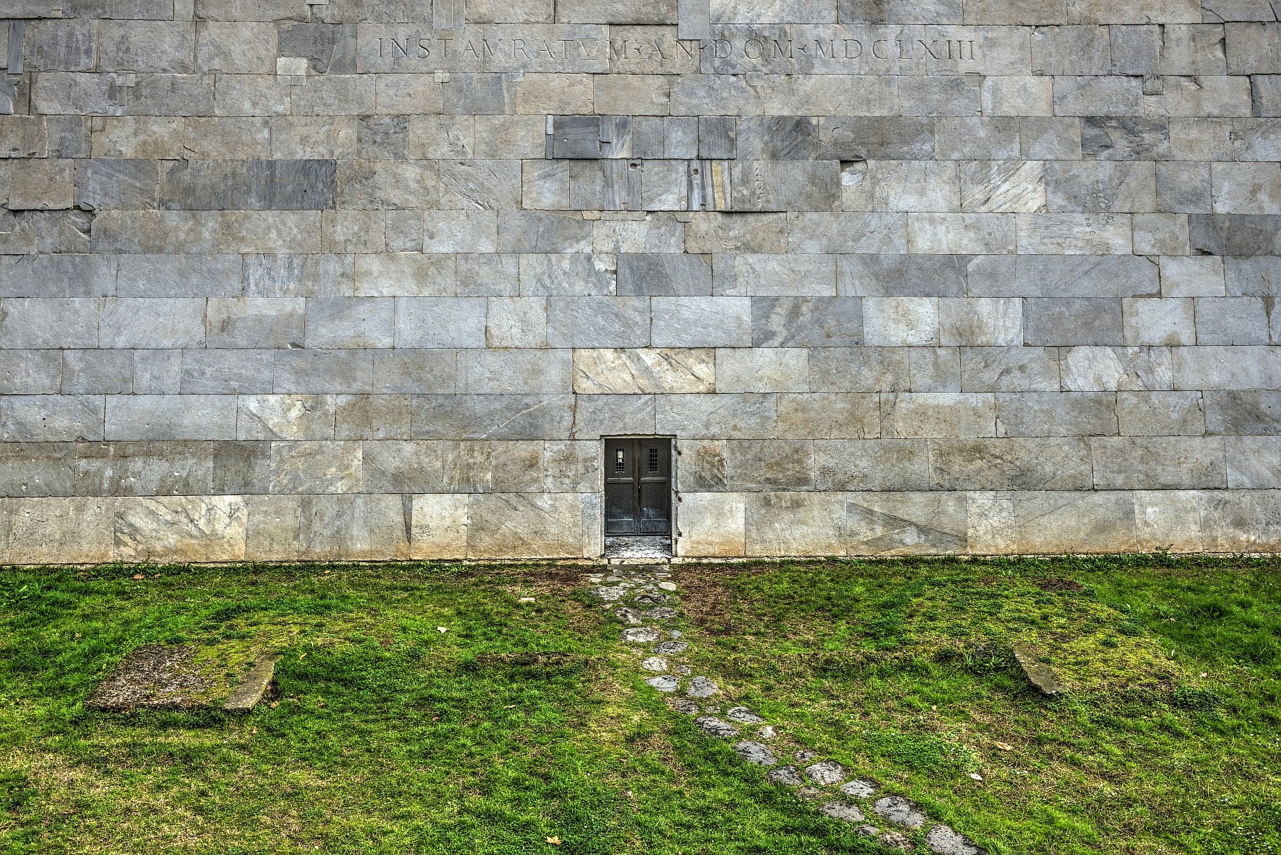 oltre il muro... di Massimiliano zompi