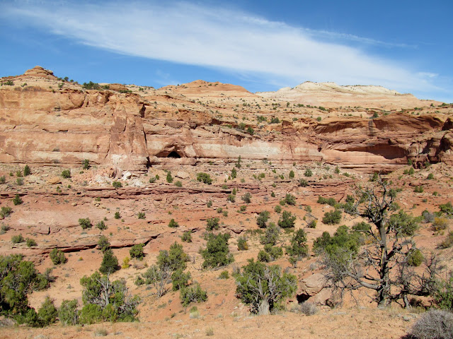 Another alcove in the distance