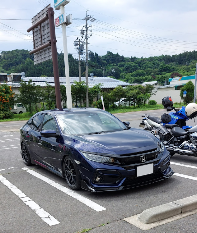 シビックのWORK・ホイール交換・VENTUS R-S4・みんなのセンターキャップが見たいに関するカスタム事例の投稿画像1枚目
