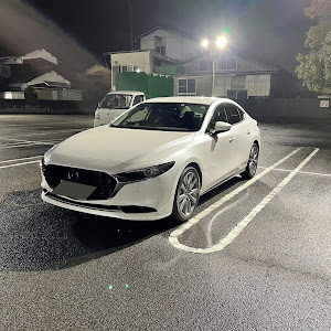 MAZDA3