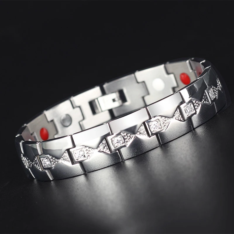 Bracelet homme en acier titane, style européen et américain dominant, plaqué or diamanté, magnétique, bijou en acier inoxydable tendance.