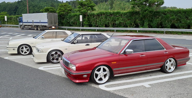 グロリアの市原SA～千葉フォルニア～海ホタルPA～大黒PA・シーマ・梅雨明け・市原SA・SAって言ってもアミーゴではございませんに関するカスタム事例の投稿画像2枚目