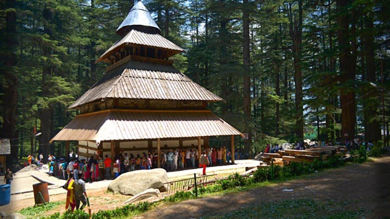 This is very beautiful temple in kullu-manali.