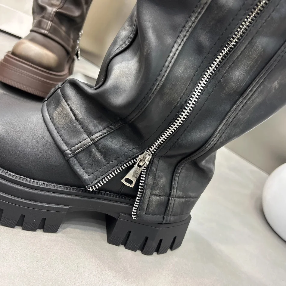 Botas de pantyhose de couro genuíno com zíper de cano alto para indústria pesada. Sem cadarço, durabilidade e conforto para trabalho.