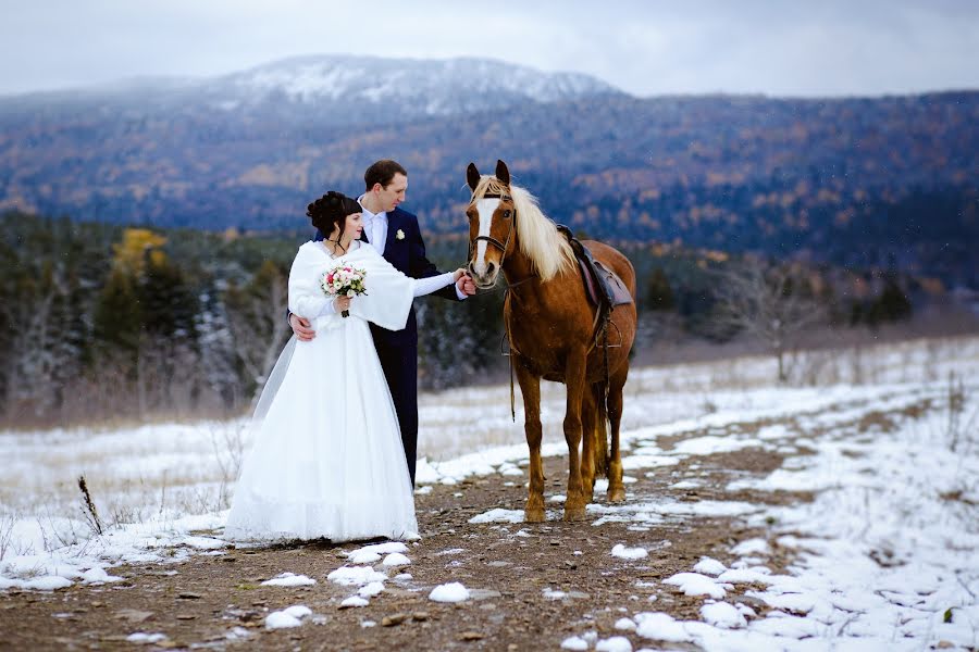 Fotógrafo de casamento Andrey Rozhnov (andrr). Foto de 24 de abril 2017