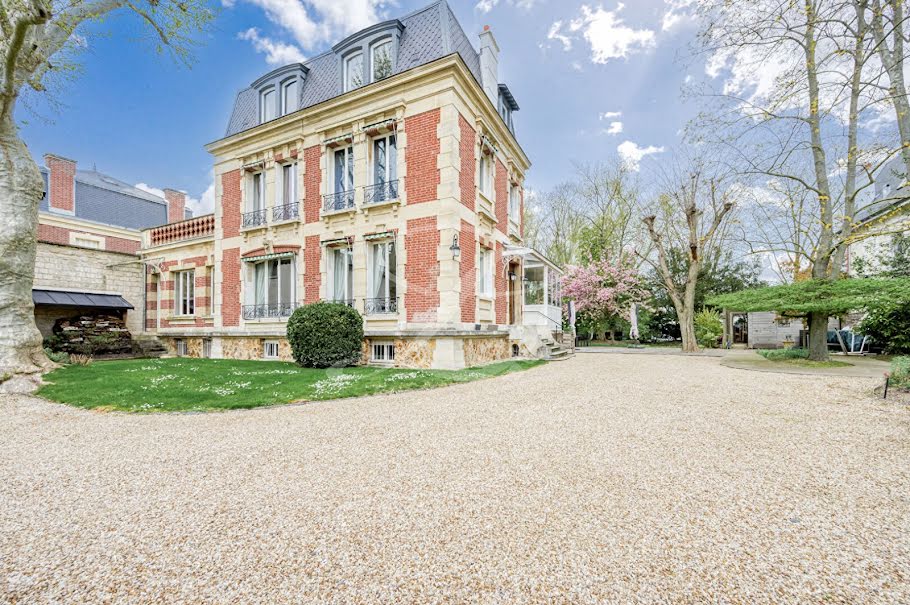 Vente propriété 11 pièces 320 m² à Maisons-Laffitte (78600), 3 250 000 €