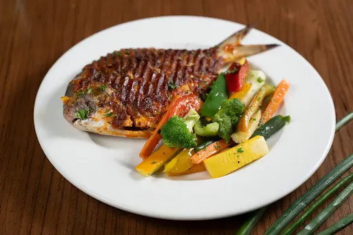 Hot And Spicy Whole Grilled Pomfret