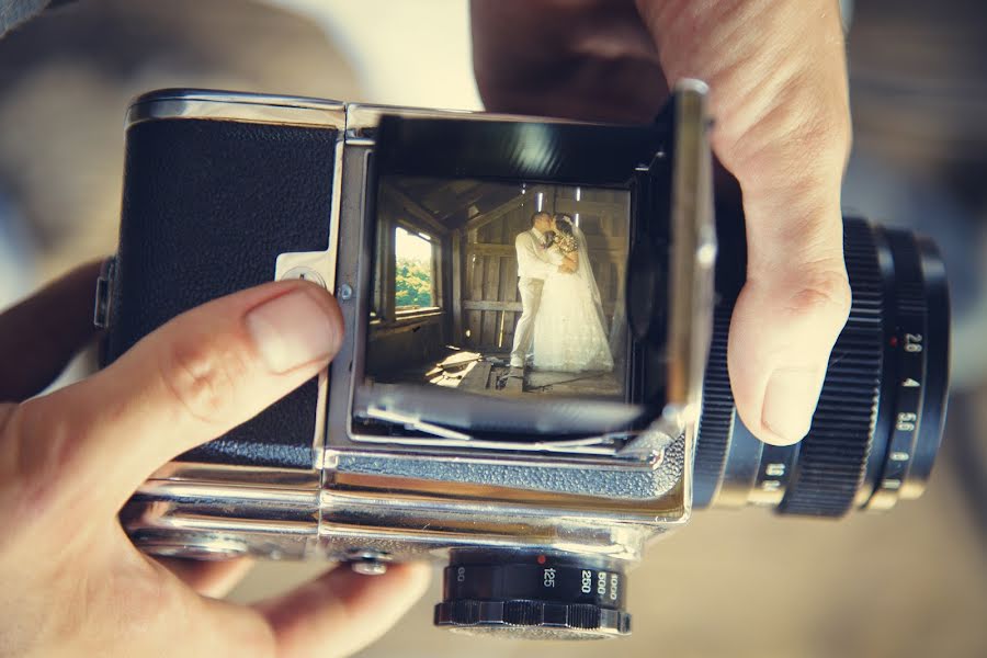 Fotógrafo de casamento Evgeniy Flur (fluoriscent). Foto de 25 de fevereiro 2014