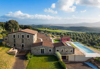 Farmhouse with garden and pool 12