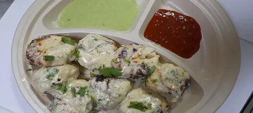 Paneer Butter Malai Momos