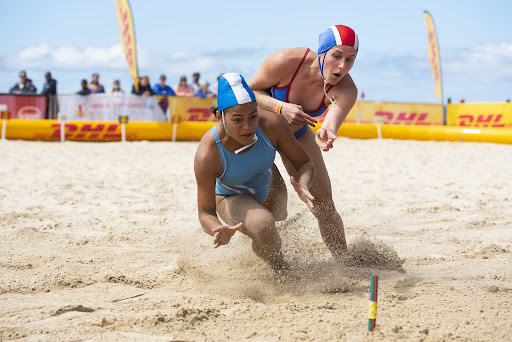 The U19 flags for women saw Plett's Ellen Kleinsmidt, left, pip Kings Beach's Chelsey Cooke for the gold medal. Cooke won silver and also collected gold in the long run event