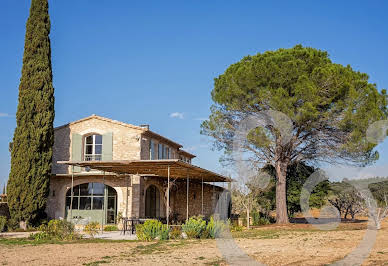 Maison avec piscine 19