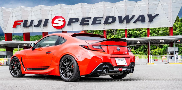 GR86のFUJI 86/BRZ STYLE 2024・カメラや写真を楽しもう🎵・GR86・さわやかハンバーグ・ベストショットに関するカスタム事例の投稿画像2枚目