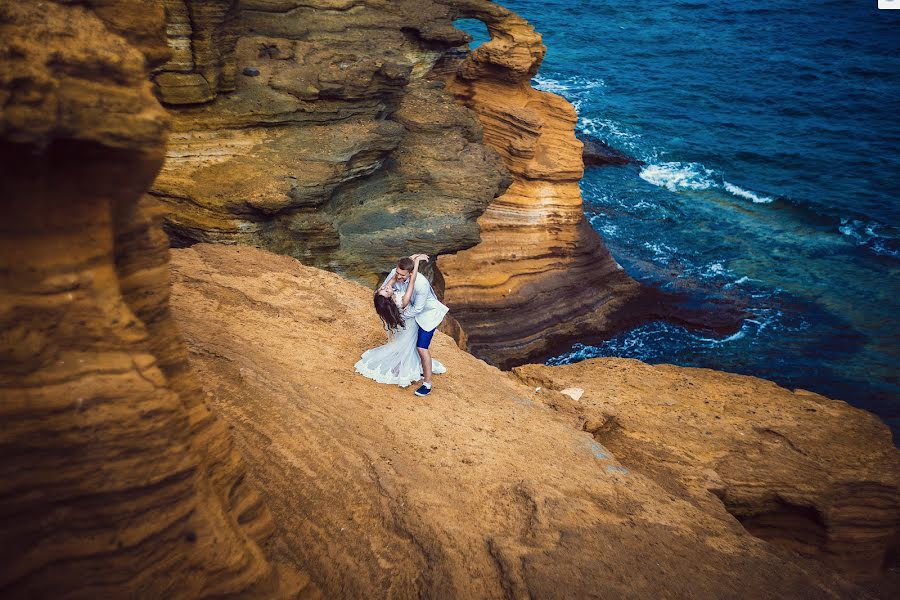 Fotografo di matrimoni Polina Poli (polinapoli). Foto del 15 agosto 2015