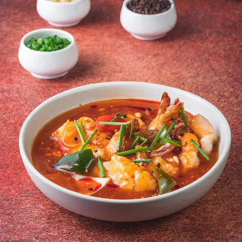 Schezwan Prawn (8 Pcs)