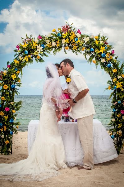 Wedding photographer Andrei Florescu (operafoto). Photo of 20 May 2019