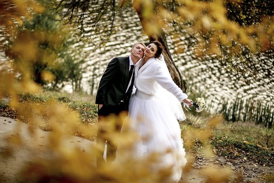 Fotógrafo de casamento Roman Medvіd (photomedvid). Foto de 24 de fevereiro 2018