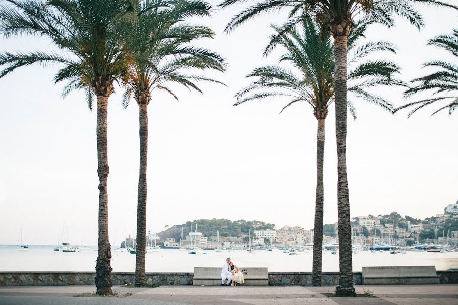 Fotografo di matrimoni Olga Stolyarova (olyasto). Foto del 10 novembre 2015