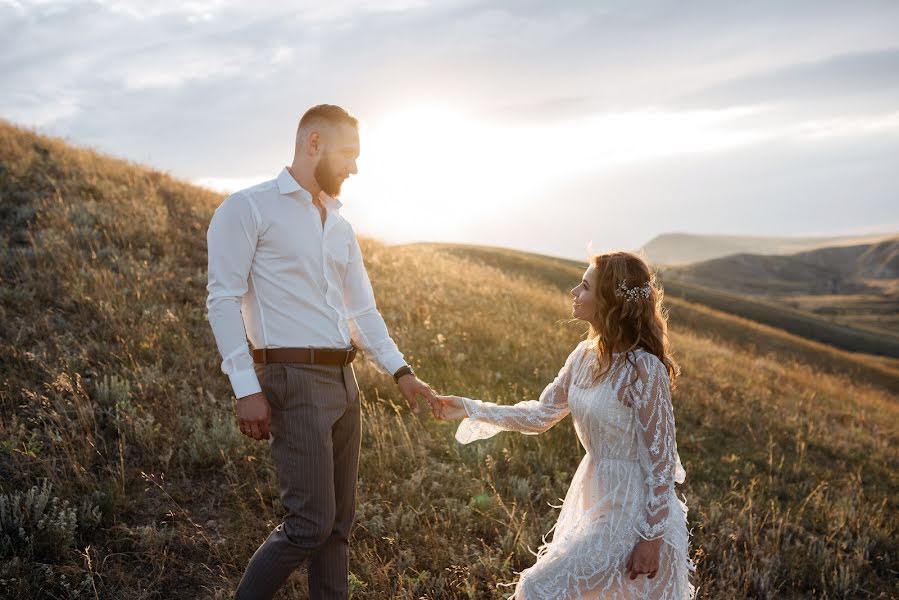 Fotógrafo de casamento Dima Hamaniuk (dgphoto). Foto de 25 de julho 2019