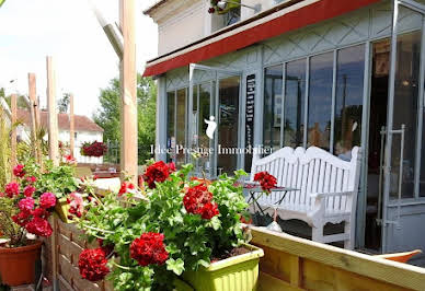 House with garden and terrace 2