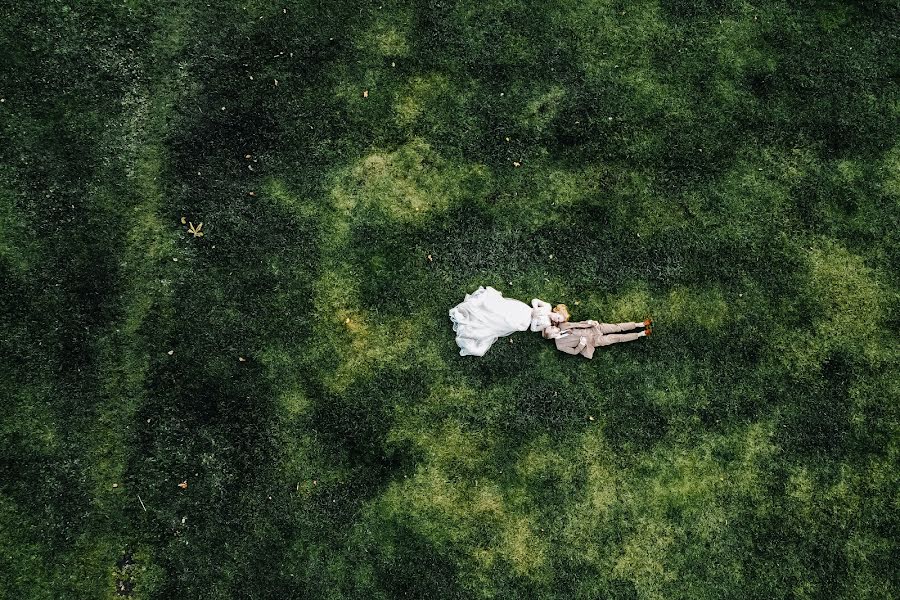 Fotógrafo de casamento Anton Kolokolcev (kolokoltsev). Foto de 15 de outubro 2020