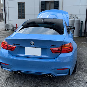 M4 クーペ F82