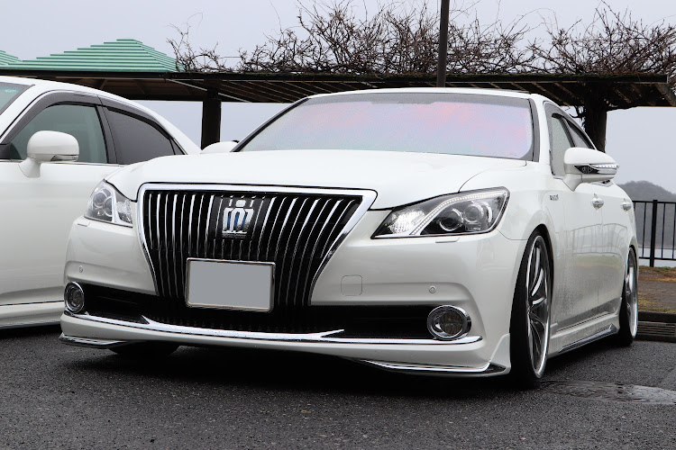 クラウンアスリートのJun Style・徘徊の帝王・広島・CarTuneber・まめさんミーティングに関するカスタム事例の投稿画像7枚目