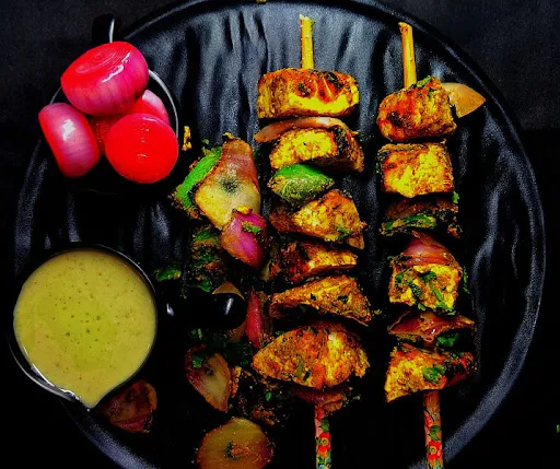 Paneer Tikka Tandoori [8 Pcs With Onion & Capsicum] (Dotd)