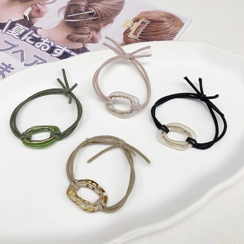 Tiara de borracha simples estilo japonês com ornamento de ácido acético, ideal para prender o cabelo de forma prática e com um toque elegante.