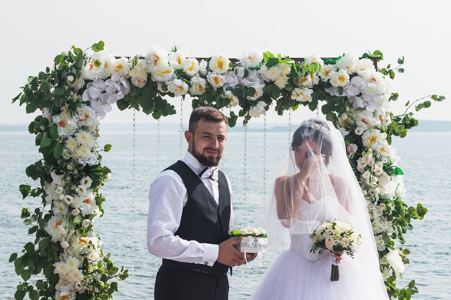 Fotógrafo de casamento Anna Aborneva (abby7). Foto de 15 de outubro 2016