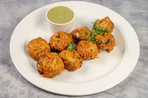 Veg Kurkure Momos [8 Pieces]