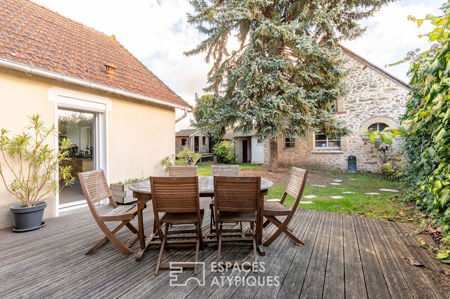 Vente maison 6 pièces 110 m² à Champagne (72470), 247 000 €