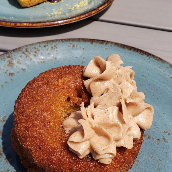 Carrot cake doughnut