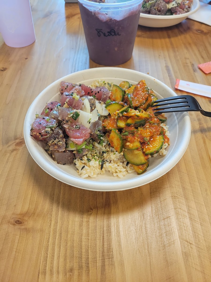 Gluten-Free Poke at Island Blends Açaí and Poke