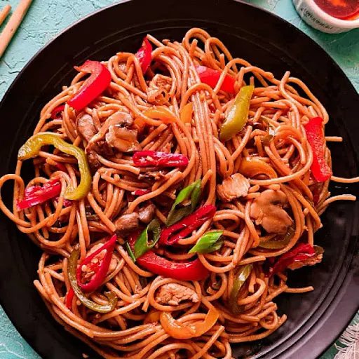 Chilli Garlic Chicken Noodle(Serve 1)