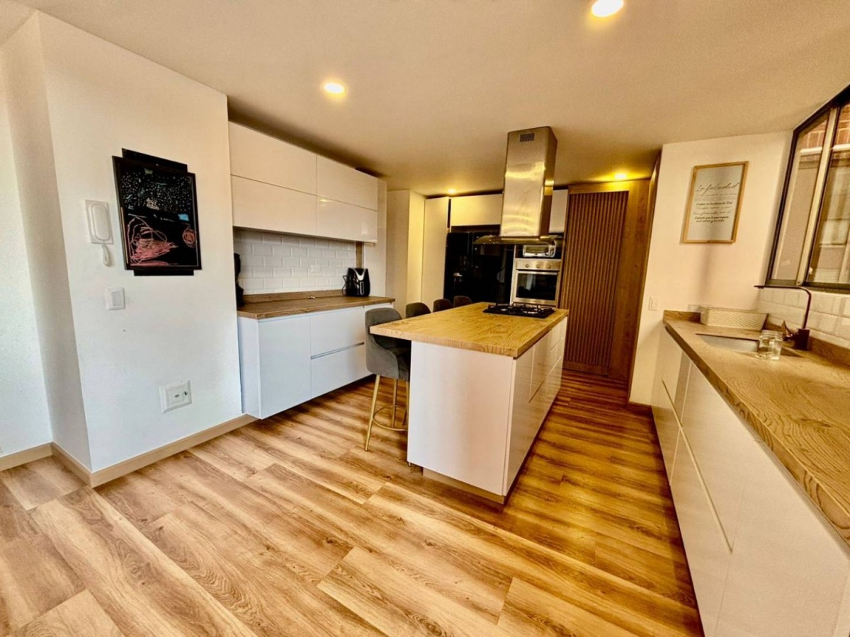 Apartamento En Venta - La Carolina, Bogota
