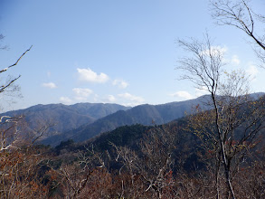 奥に滝波山