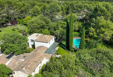 Maison avec piscine et terrasse 7