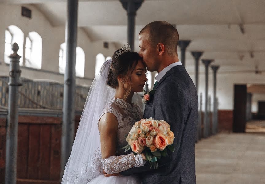 Fotografo di matrimoni Lera Turpak (leraturpak). Foto del 26 marzo 2019