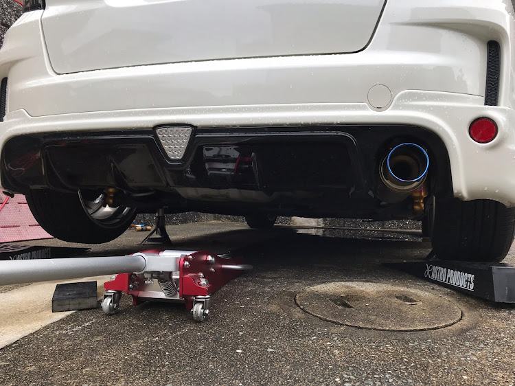 フィットの車高調整・車検・マフラー交換・DIYに関するカスタム事例の投稿画像5枚目