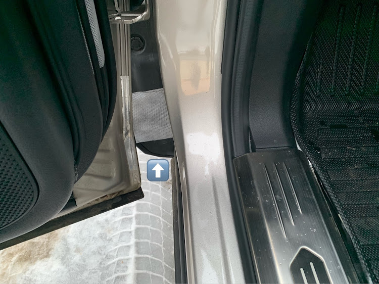 エクストレイルのやっちゃえ日産・BOSEサウンドシステム・微妙な仕上がりに関するカスタム事例の投稿画像4枚目