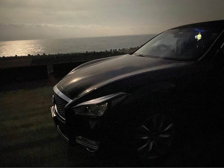 フーガの海と愛車・月明かりに照らされて・防波堤は盛れる・しごとおわり・かわいい相棒に関するカスタム事例の投稿画像5枚目