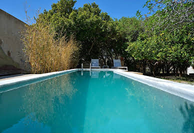 Villa with pool and garden 5