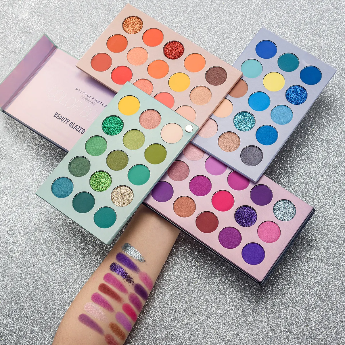 Title 13, Paleta de sombras BEAUTY GLAZED 60 cores, quatr...