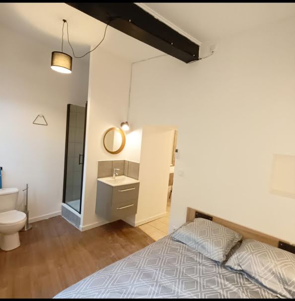 Location meublée appartement 2 pièces 30 m² à Roquemaure (30150), 540 €
