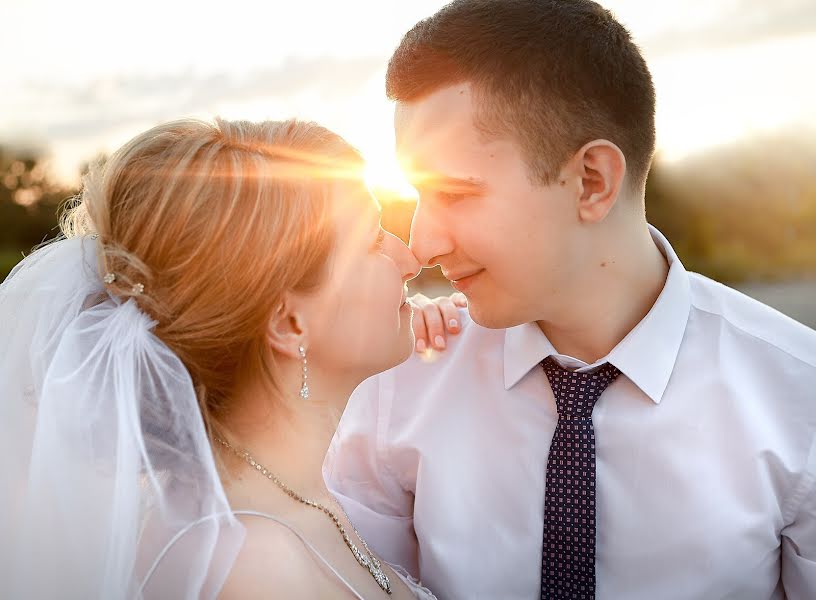 Fotógrafo de casamento Yuliya Burdakova (juliburdakova). Foto de 3 de julho 2020