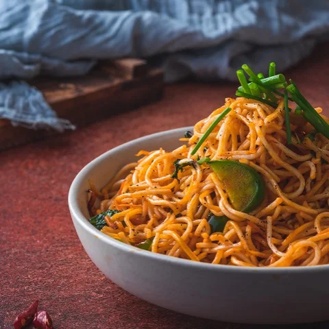 Schezwan Hakka Noodles Veg