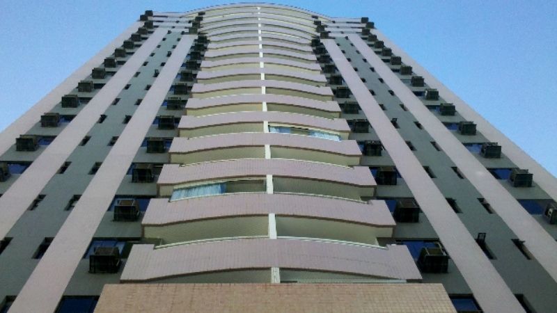 Apartamento com 4 dormitórios para alugar, 123 m² por R$ 3.908,83/mês - Cocó - Fortaleza/CE