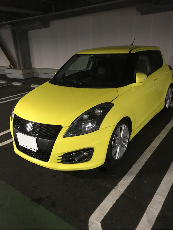 スイフトのアルバイト・スイフトスポーツzc32s・通勤・大学生・スイフトスポーツに関するカスタム事例の投稿画像1枚目